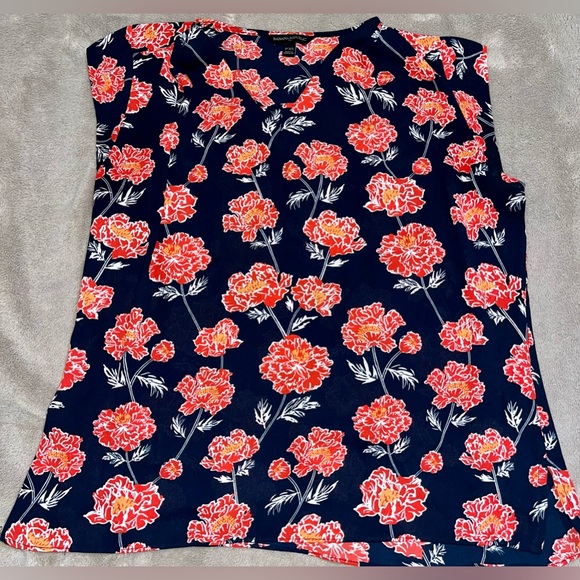 Banana Republic Tops - Banana Republic Women’s Sleeveless Blouse Navy Blue/Red Size Petit Extra Small